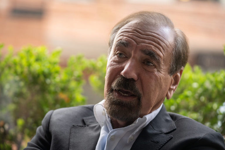 this-real-estate-billionaire-prepared-his-son-for-succession-by-forcing-him-to-work-for-a-different-boss-youre-not-going-to-work-for-me-2, 7386981,